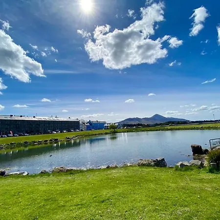 Appartamento 104 - Sea View At The Harbour Mill By Shortstays *