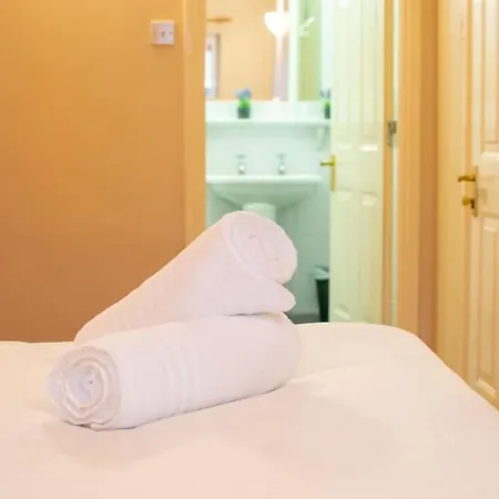 Apartamento 104 - Sea View At The Harbour Mill By Shortstays Westport