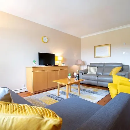 104 - Sea View At The Harbour Mill By Shortstays Westport