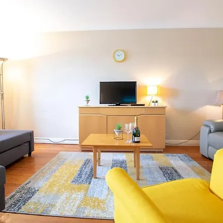 Lejlighed 104 - Sea View At The Harbour Mill By Shortstays